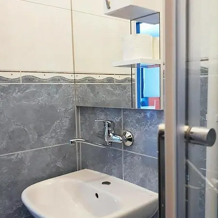 264c Διαμέρισμα *